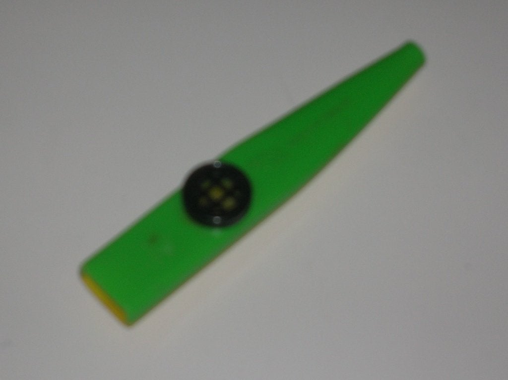 Kazoo fluitje, Muziek en Instrumenten, Blaasinstrumenten | Overige, Ophalen, Overige soorten