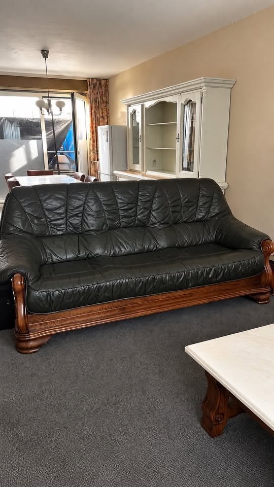 Klassieke lederen salonset – 3-zitsbank + 2 fauteuils, Huis en Inrichting, Ophalen