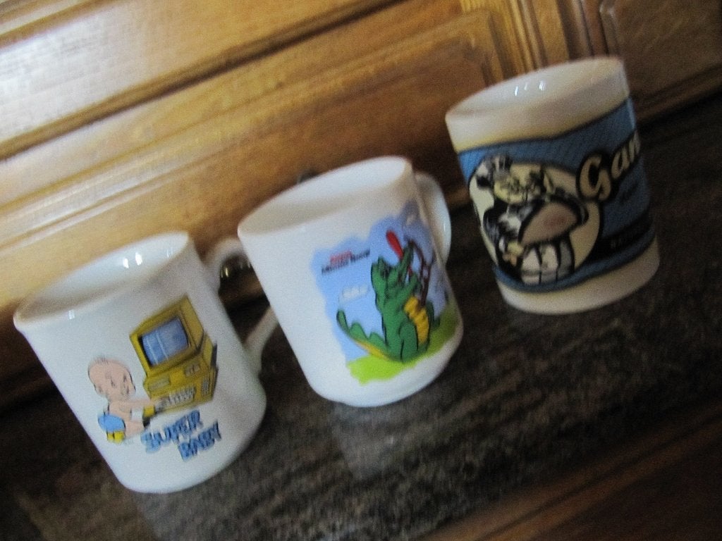 Plusieurs (4) mugs de 33 cl., Neuf, Enlèvement ou Envoi, Mug, Vintage