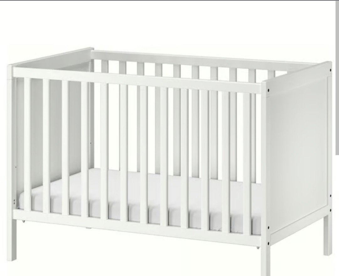 babybed plus matras en lakens kussentje en deken, Huis en Inrichting, Ophalen, Gebruikt, Eenpersoons, Wit