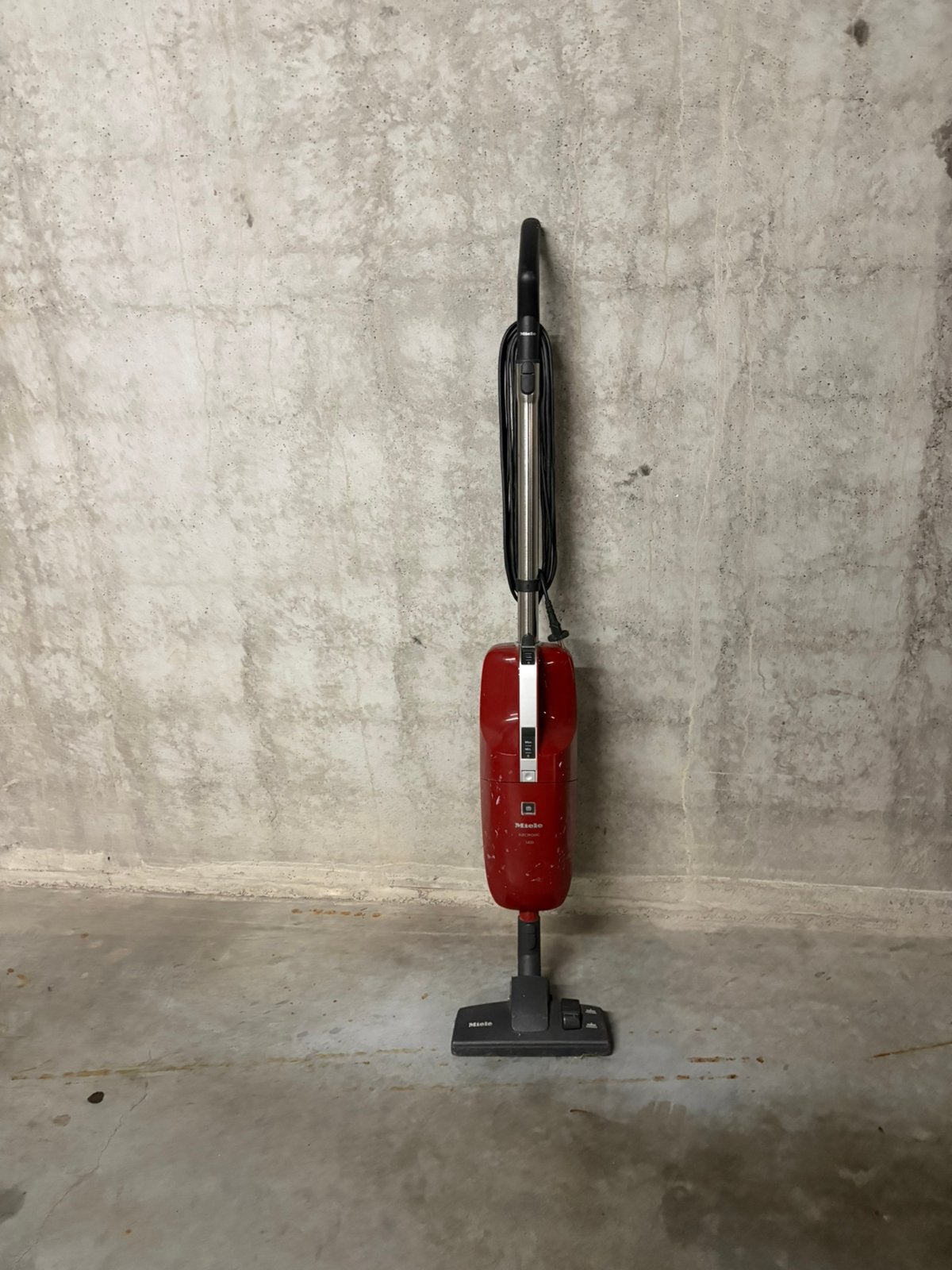 Aspirateur balai Miele, Enlèvement ou Envoi, Comme neuf, Aspirateur balai, Miele