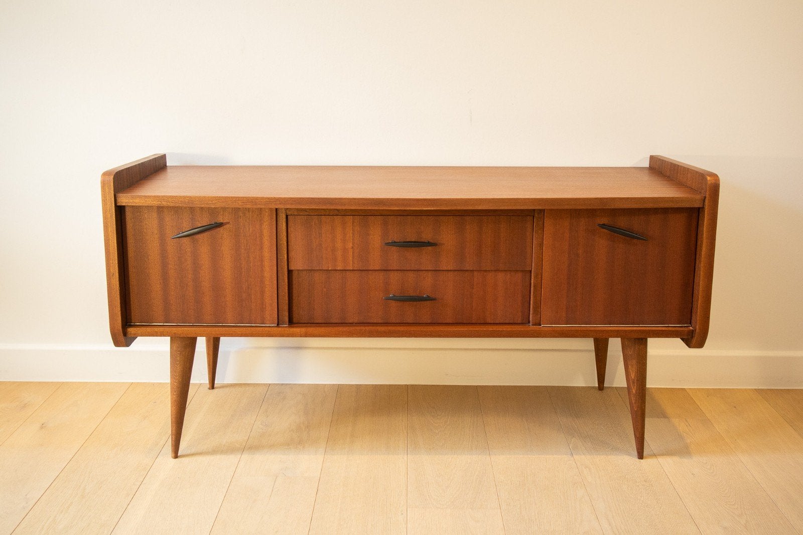 Vintage Mid-century 70's Lowboard, Huis en Inrichting, Ophalen, Gebruikt, 100 tot 150 cm, Met lade(s)