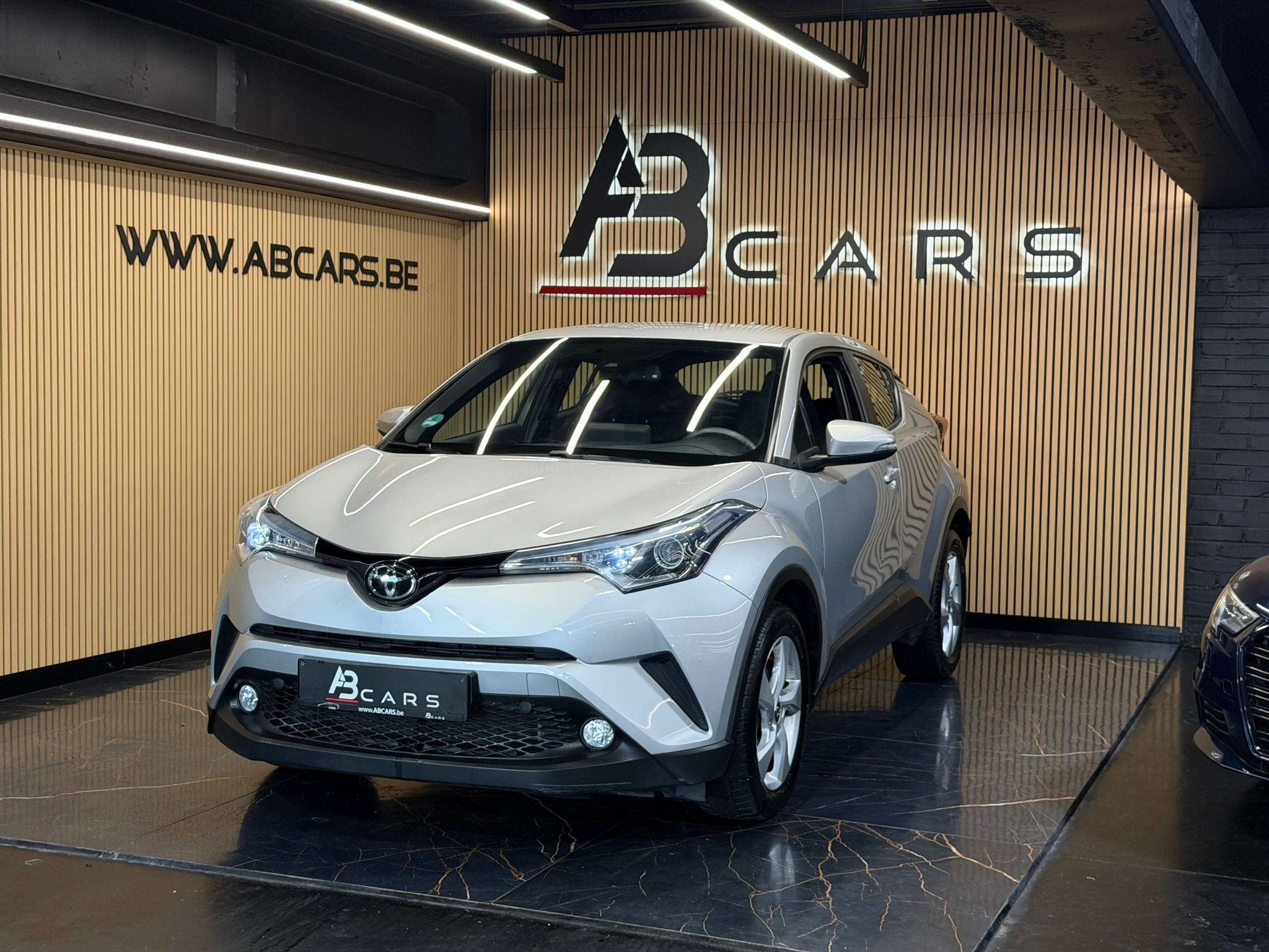 Toyota C-HR 1.2 TURBO * GARANTIE 12 MOIS * (bj 2017), Auto's, Toyota, Stof, Gebruikt, 4 cilinders, 116 pk
