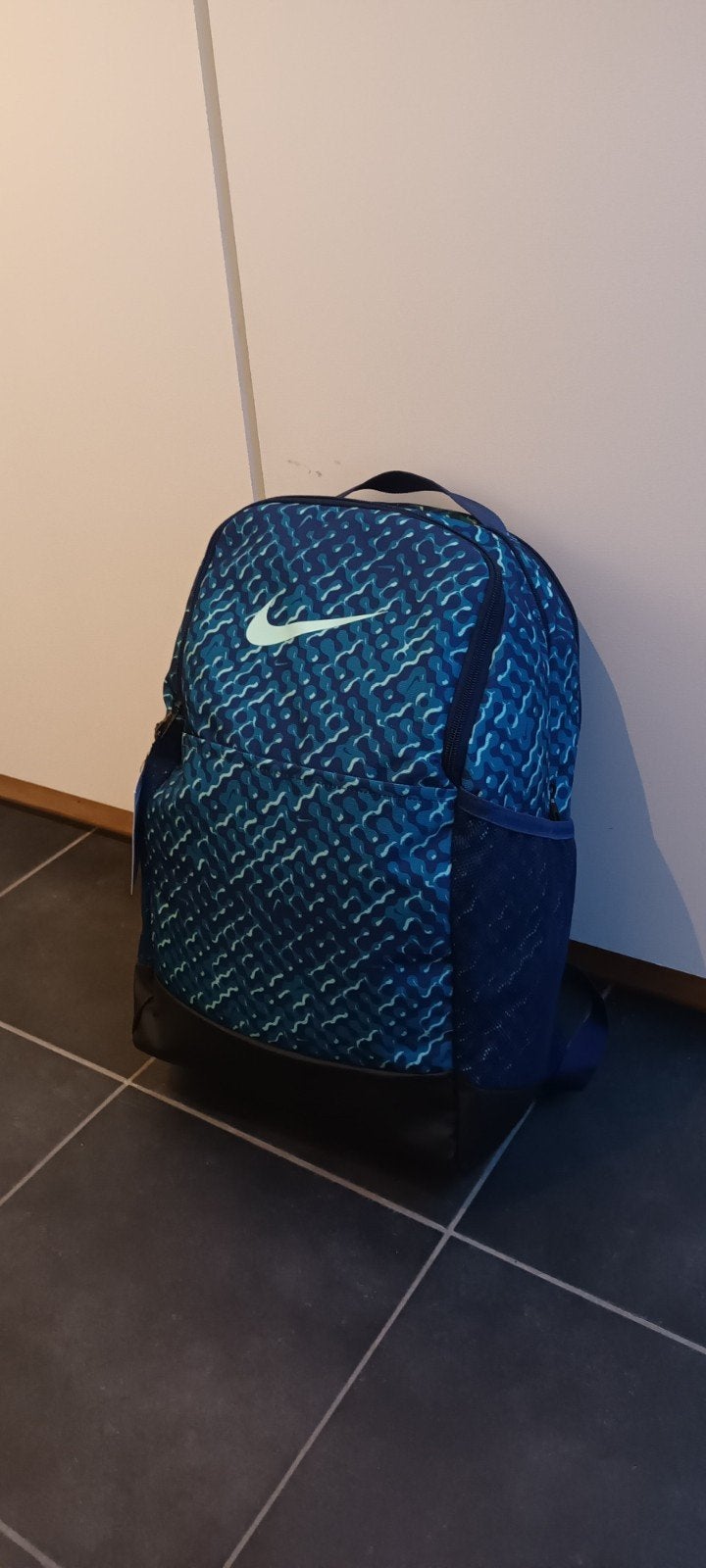 Sac à dos Nike Brasilia, Bijoux, Sacs & Beauté, Sacs | Sacs à dos, Enlèvement ou Envoi