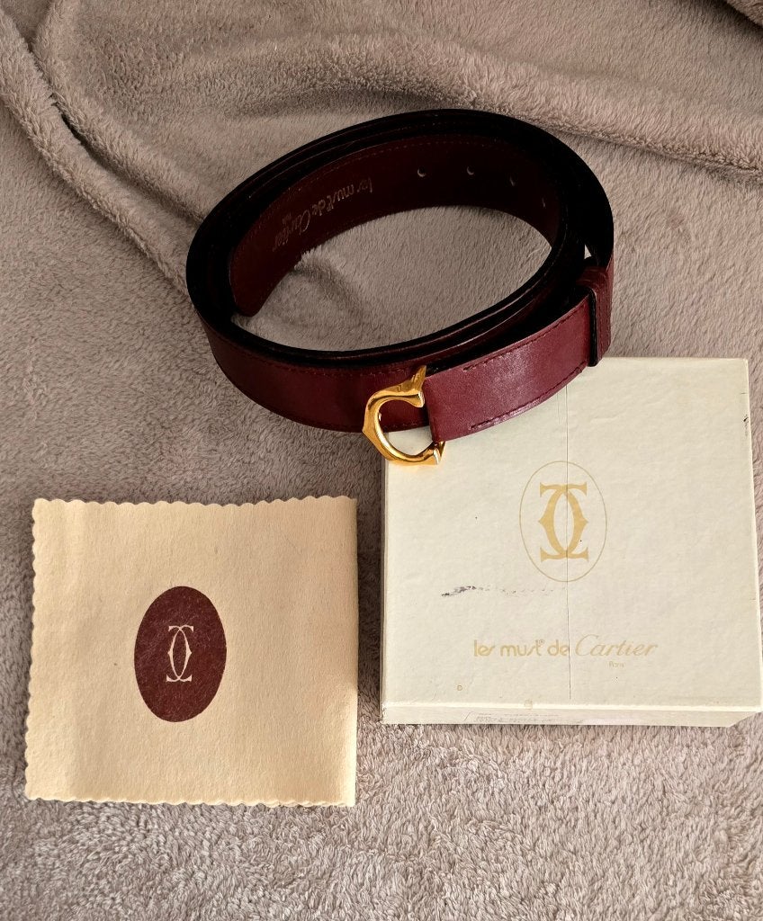 CARTIER BROEKRIEM LEDER BORDEAUX IN ZEER GOEDE STAAT, Kleding | Dames, Overige kleuren, Echt leder, 90 tot 100 cm, Heupriem
