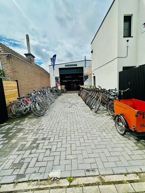 Grote magazijnverkoop van fietsen en Ebikes, Fietsen en Brommers, Ophalen