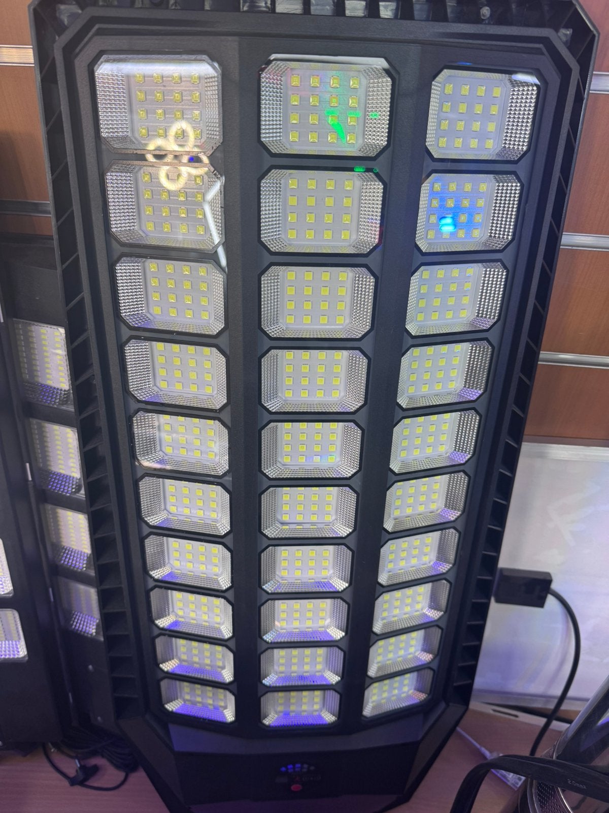 Lampe solaire trop trop fort 3400w prix 80€, Ophalen of Verzenden, Zo goed als nieuw