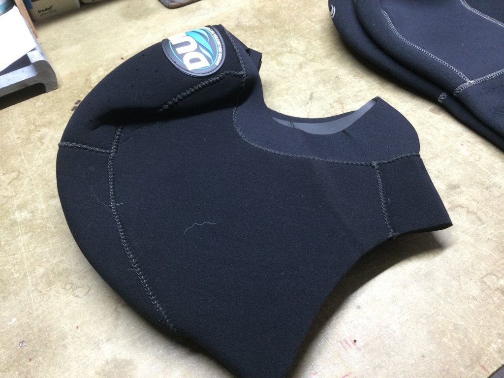 Dui Duikkap size XL - Nieuw uit Reststock, Enlèvement ou Envoi, Neuf, Combinaison de plongée