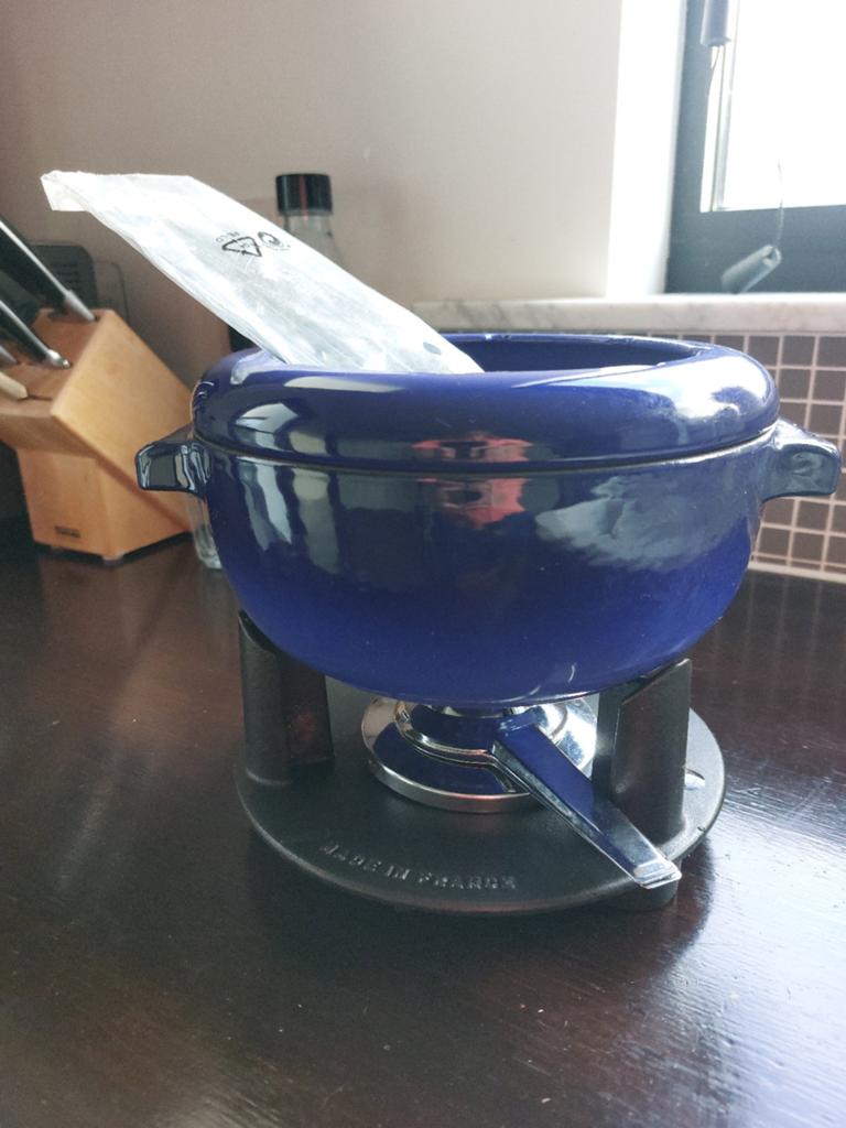 Nieuw fondu stel Staub en Alsace, Ophalen
