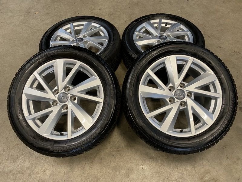 17 inch originele velgen + winterbanden Audi Q2 81A601025C (, Auto-onderdelen, -, -, Banden en Velgen, 17 inch