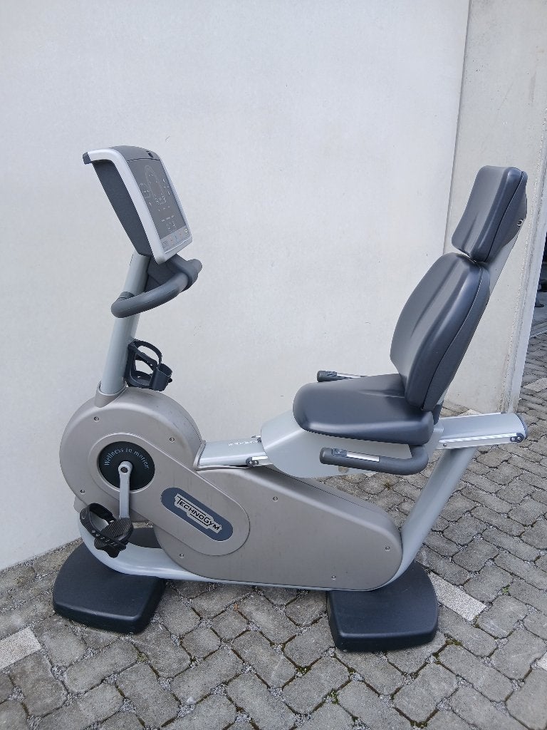 Technogym Recline Excite 700 Ligfiets, Sport en Fitness, Ophalen, Gebruikt, Benen, Overige typen