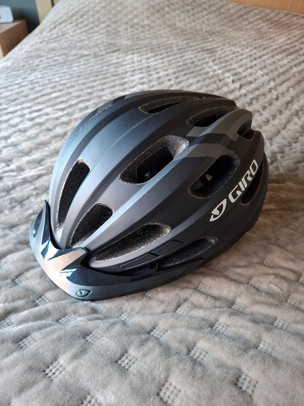 Giro fietshelm maat Large, Fietsen en Brommers, Fietsaccessoires | Fietshelmen, Ophalen