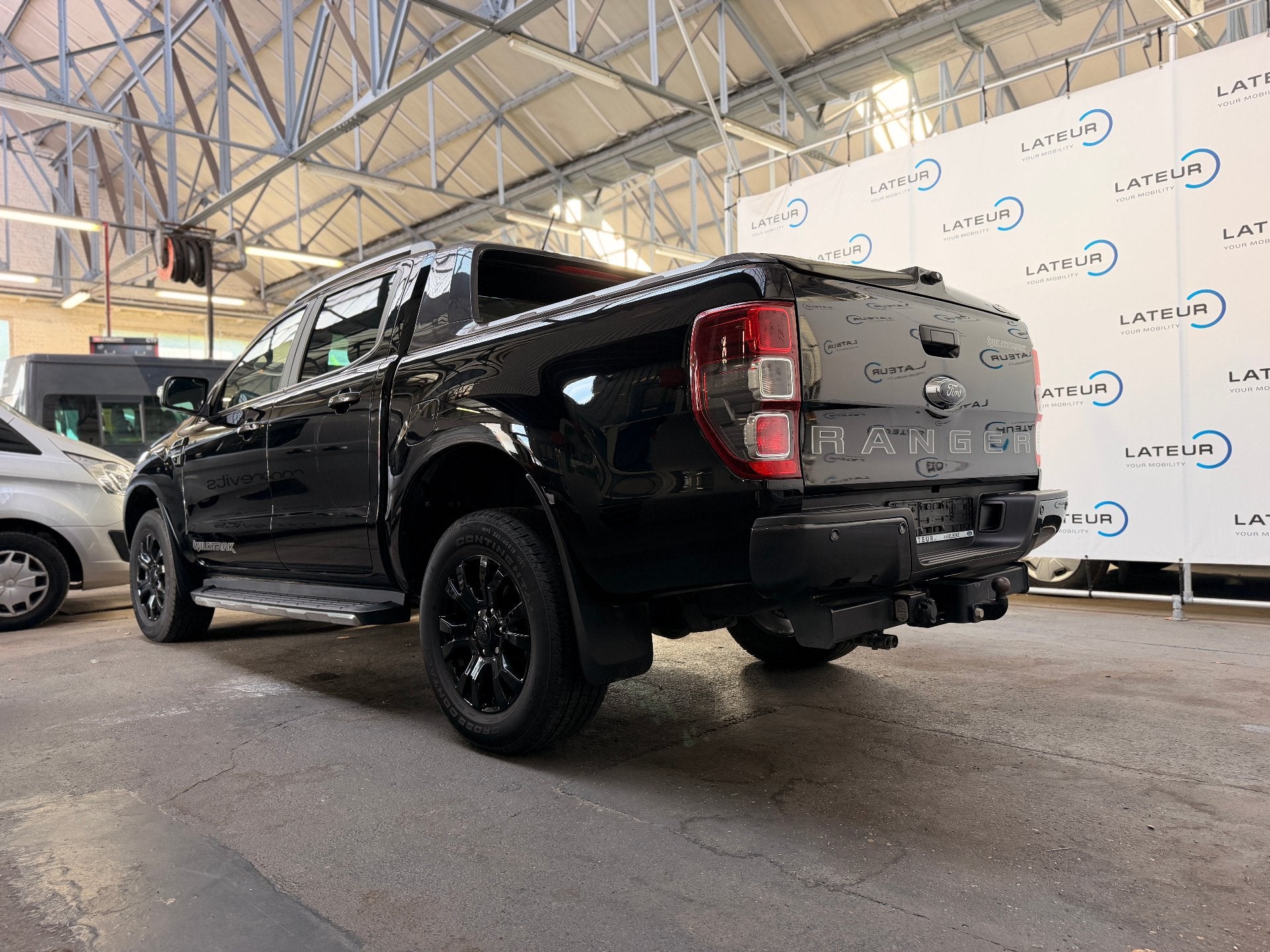 Ford Ranger Wildtrak 2.0 Bi Turbo 213Pk automaat10, Auto's, Ford, Automaat, Gebruikt, Overige kleuren, Leder