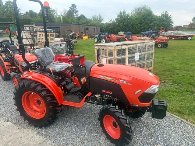nieuwe hinomoto minitractor 25pk met inschrijving, Zakelijke goederen, Landbouw | Veevoer, Ophalen