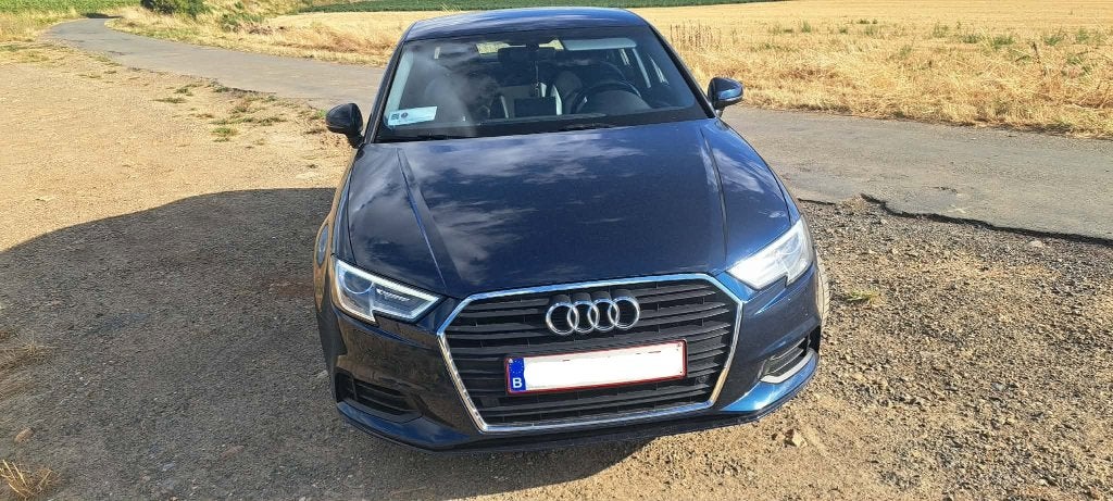 Audi A3 Sedan 2019, Auto's, Audi, 4 deurs, Blauw, Leder, Berline