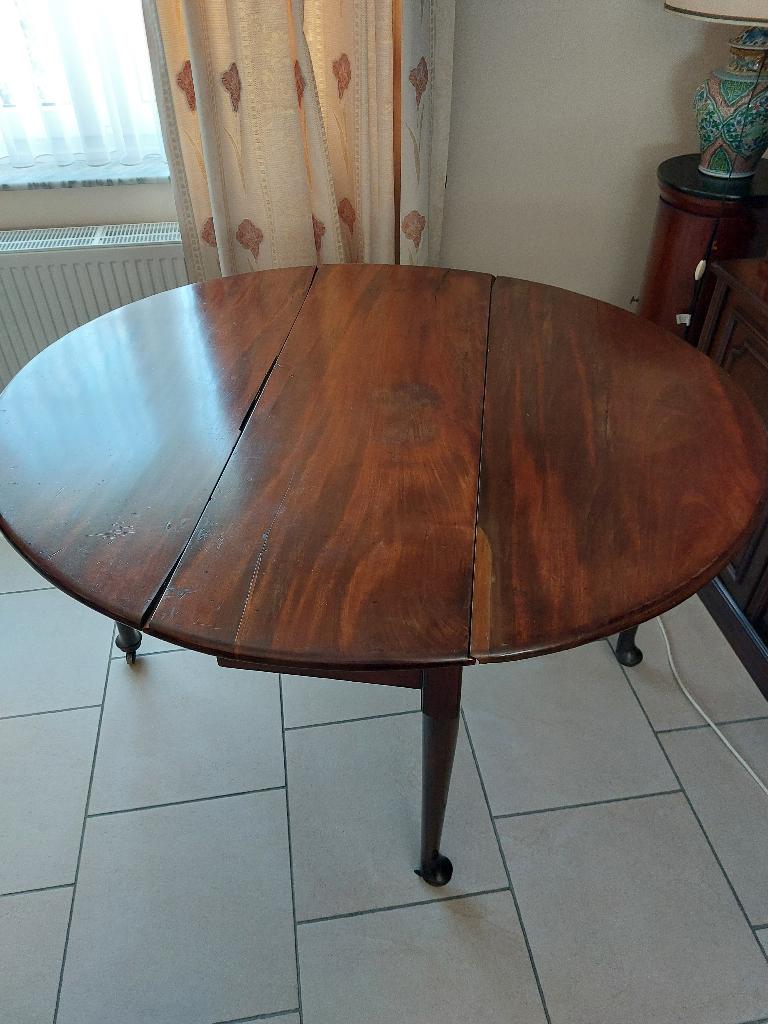 Table ovale pliante en acajou massif, Enlèvement