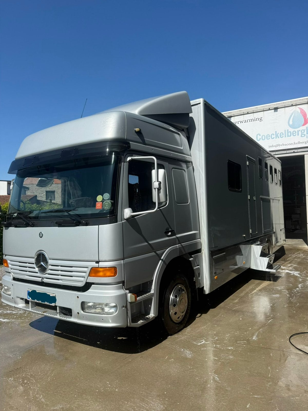 Mercedes paardenvrachtwagen 5 paarden