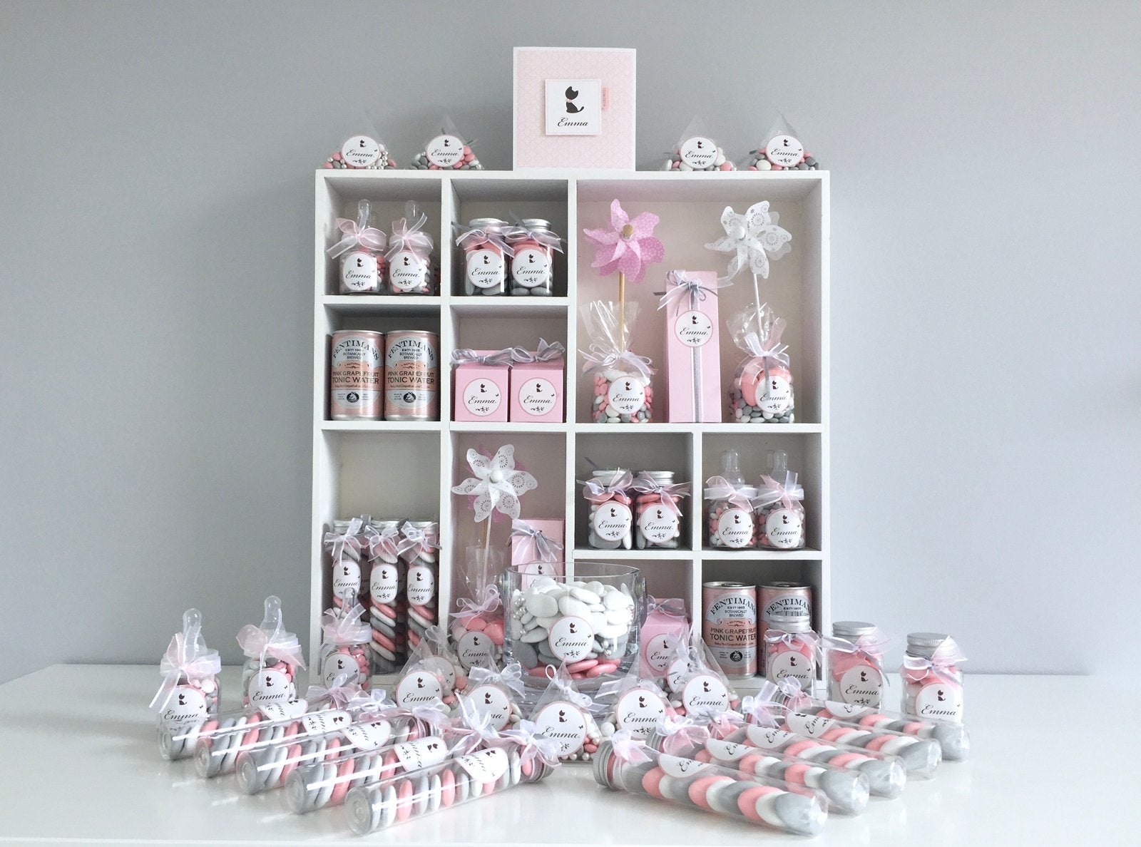 Houten kastje voor presentatie doopsuiker (excl. doopsuiker), Ophalen, Gebruikt