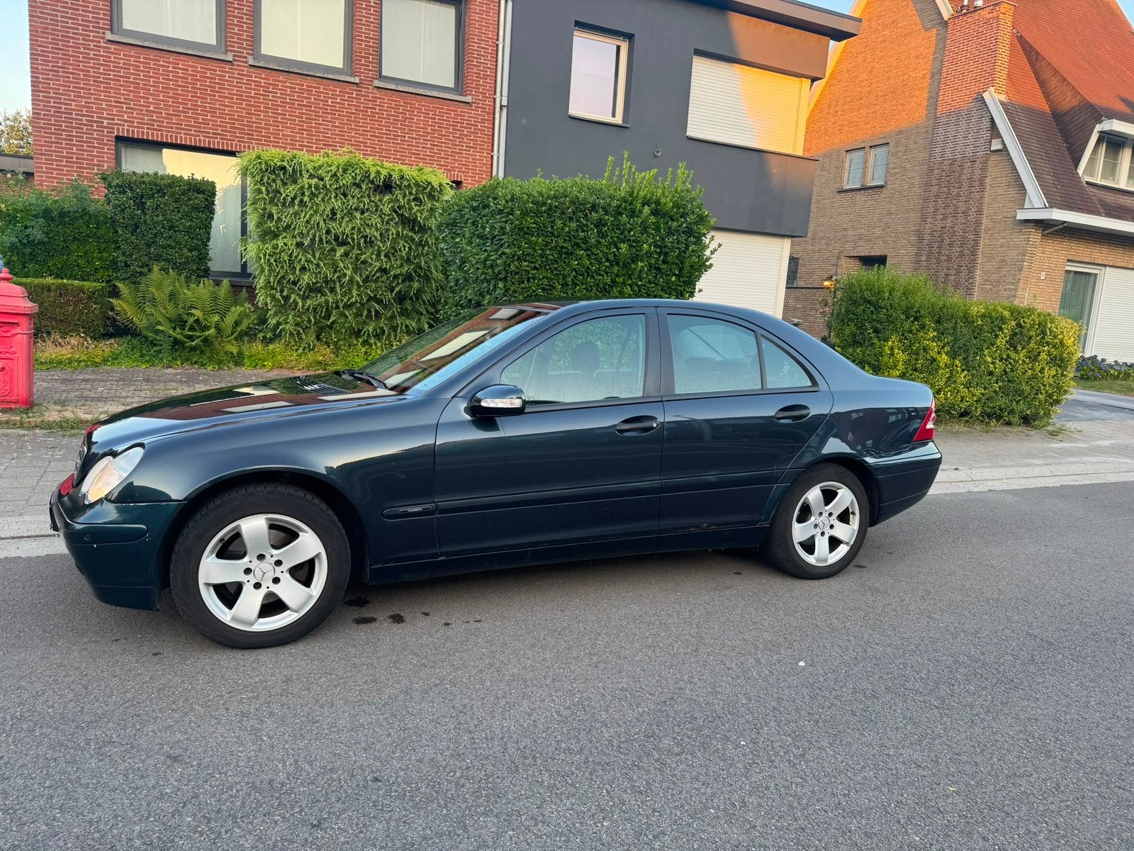 Mercedes C180 Automaat ,benzine,weinig kms., Automaat, Particulier, Parkeersensor, Te koop