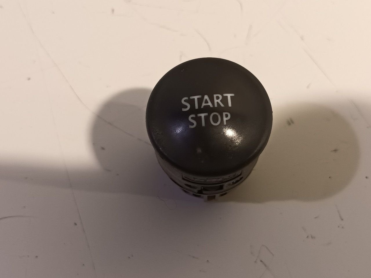Start/stop schakelaar Renault Zoé, Onderdelen@venauto.nl, Van der Ven Autorecycling B.V., Ettenseweg 76, 4706 PB Roosendaal, The Netherlands