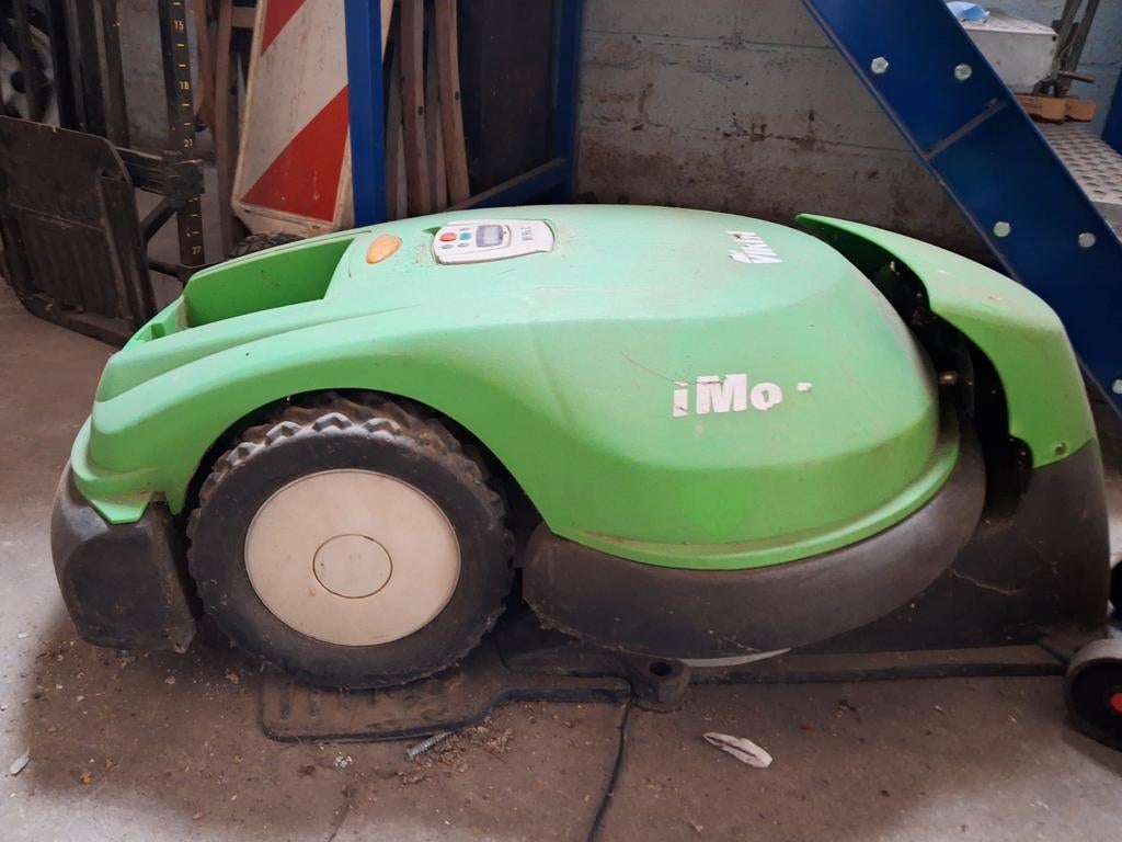 Robot tondeuse pour pièce, Enlèvement
