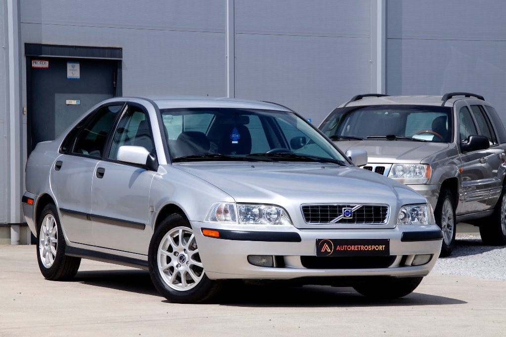 Volvo S40 1.9 turbodiesel _117.000 km _Garantie, Auto's, Volvo, Voorwielaandrijving, Zwart, Leder en Stof, 1870 cc