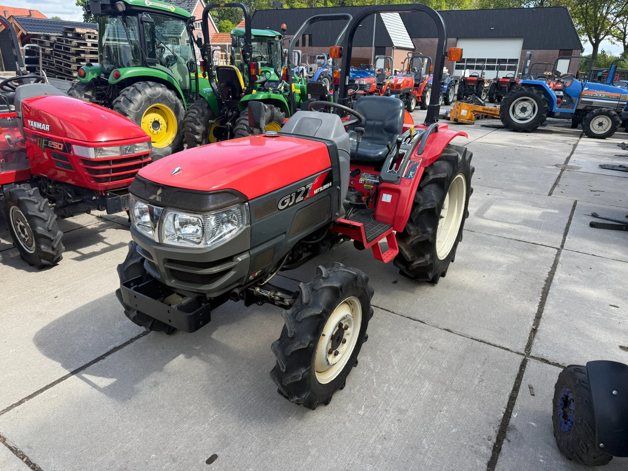 Mitsubishi GJ27, Autres types