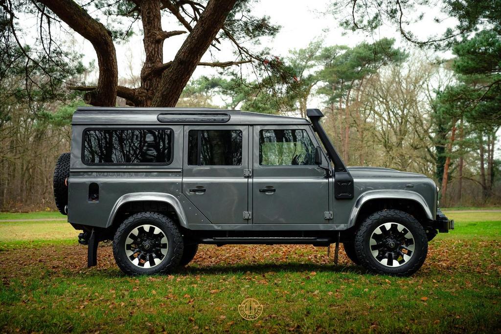 Land Rover Defender 2.2 D SW 110" Adventure Limited Edition, Auto's, 295 g/km, SUV of Terreinwagen, Zilver of Grijs, Te koop
