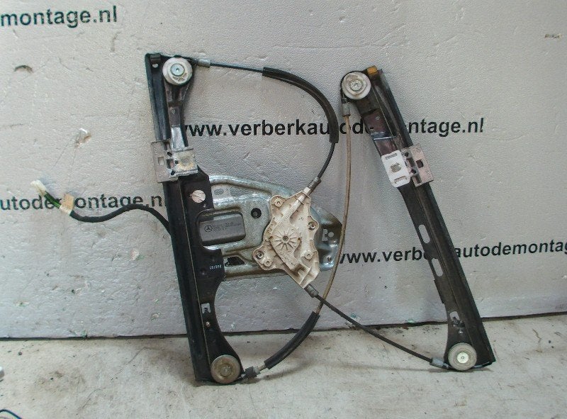 RAAMMECHANIEK ELEK RECHTS VOOR Mercedes-Benz C Combi (S203), Gebruikt, Mercedes-Benz, Dialog.mb@mercedes-benz.com, Voor