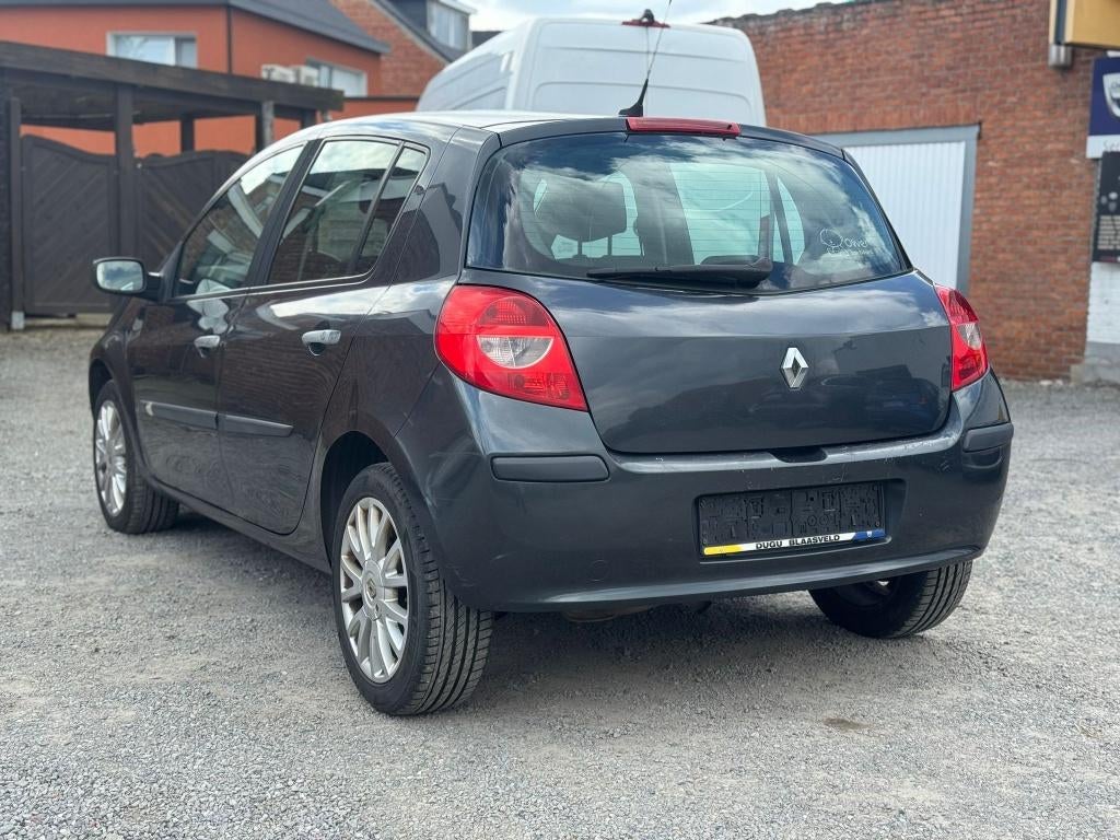 RENAULT Clio 3 – 1.2i 16v (75 ch) 2006 essence, Autos, Argent ou Gris, Achat, Entreprise, Boîte manuelle