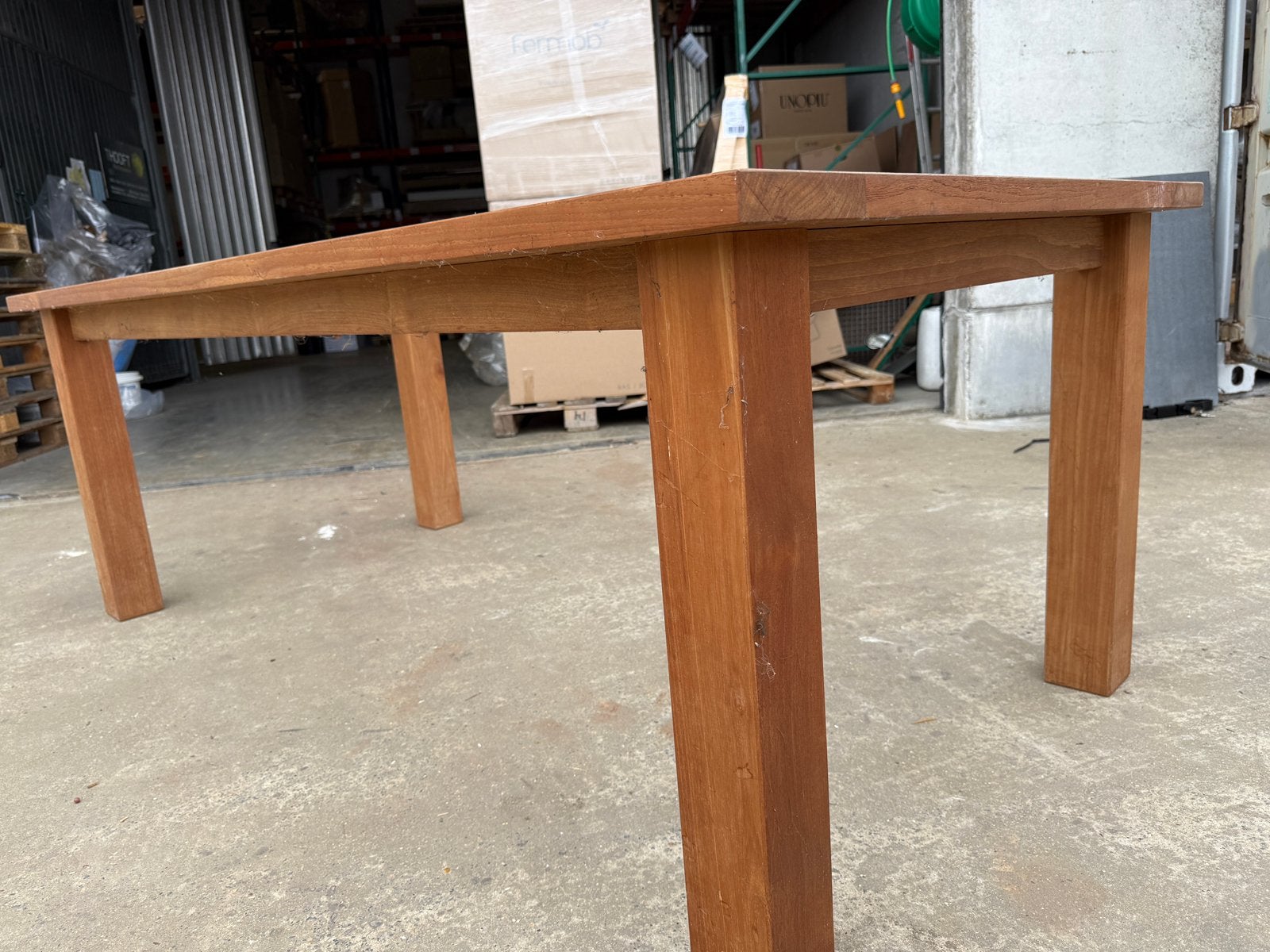 Table de jardin Manutti en teck et de pierre bleue, Maison & Meubles, Tables | Tables à manger, Comme neuf, Enlèvement ou Envoi