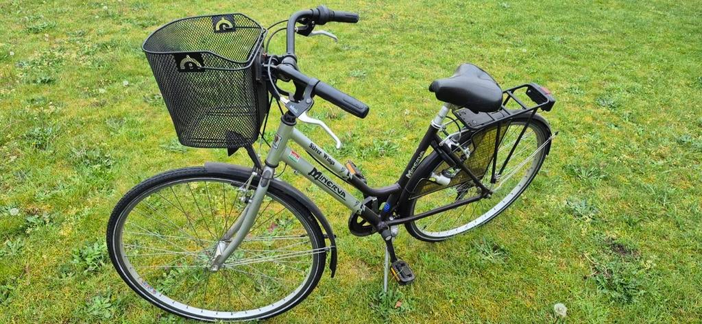 Damesfiets Minerva, Fietsen en Brommers, Ophalen, Versnellingen