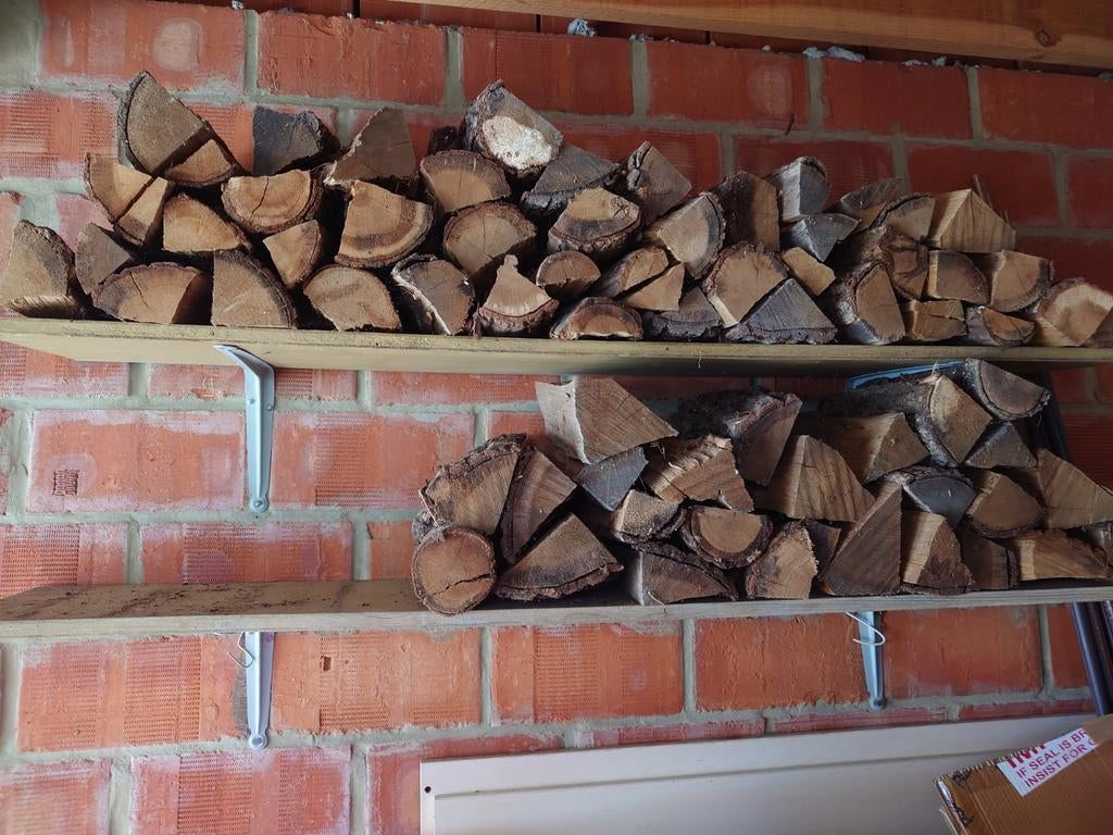 32kg zeer droog hout en 70 stukken erbij, Ophalen, Blokken