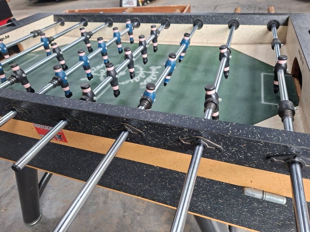 Deze voetbaltafel voor 2200 euro., Ophalen, Zo goed als nieuw, Overige typen