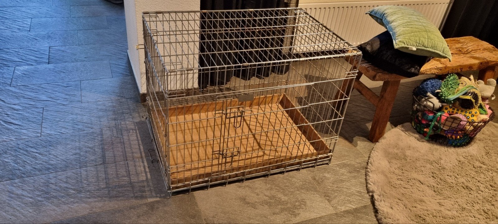 Bench hond met multiplex binnenbak in gemaakt, Ophalen, Gebruikt