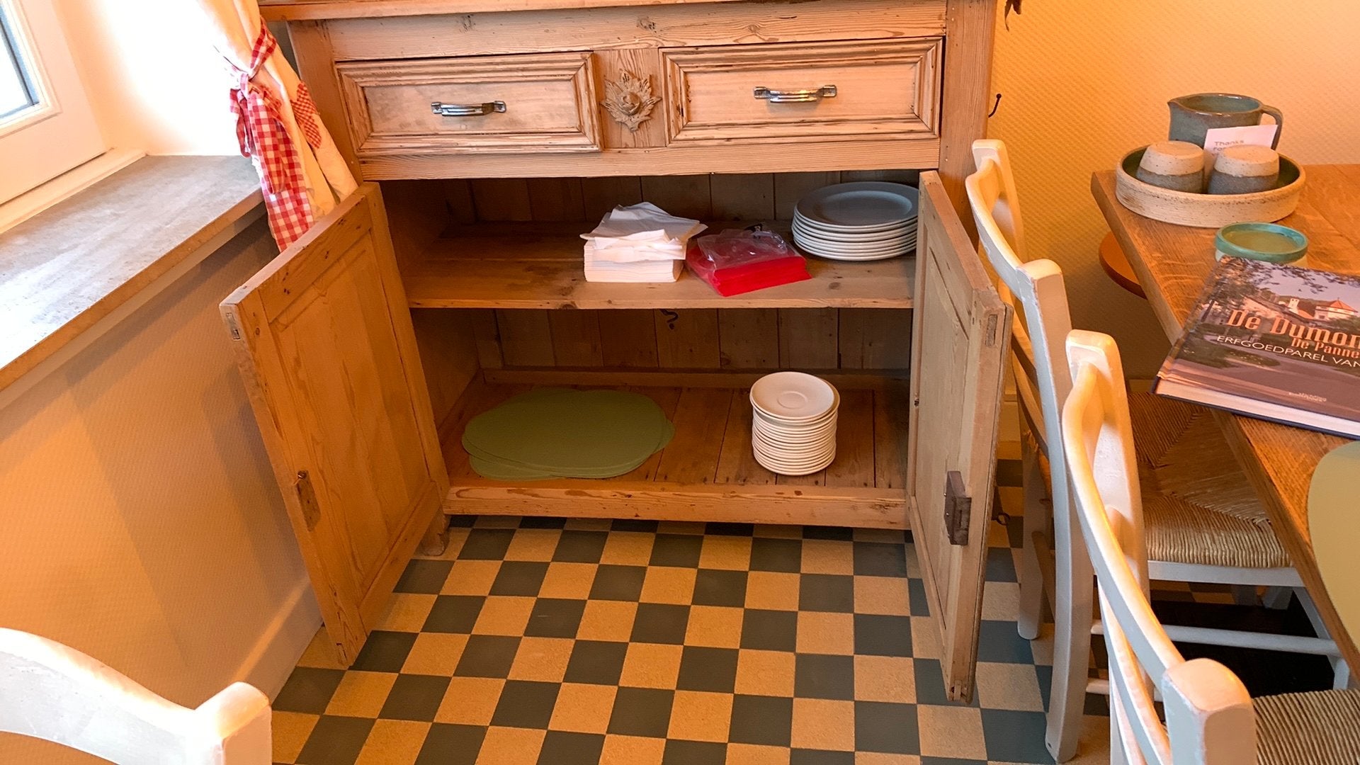 Buffet en bois de pin, Maison & Meubles, Enlèvement, Utilisé, Pin, Landelijk