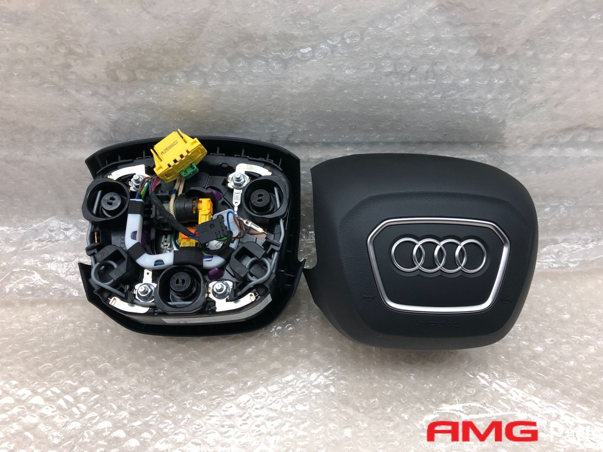 Audi S Line RS Q5 Q7 Q8 Coussin gonflable 4M0880201T, Neuf, AUDI AG, Auto-Union-Strasse 1
85045  Ingolstadt, DE, Audi