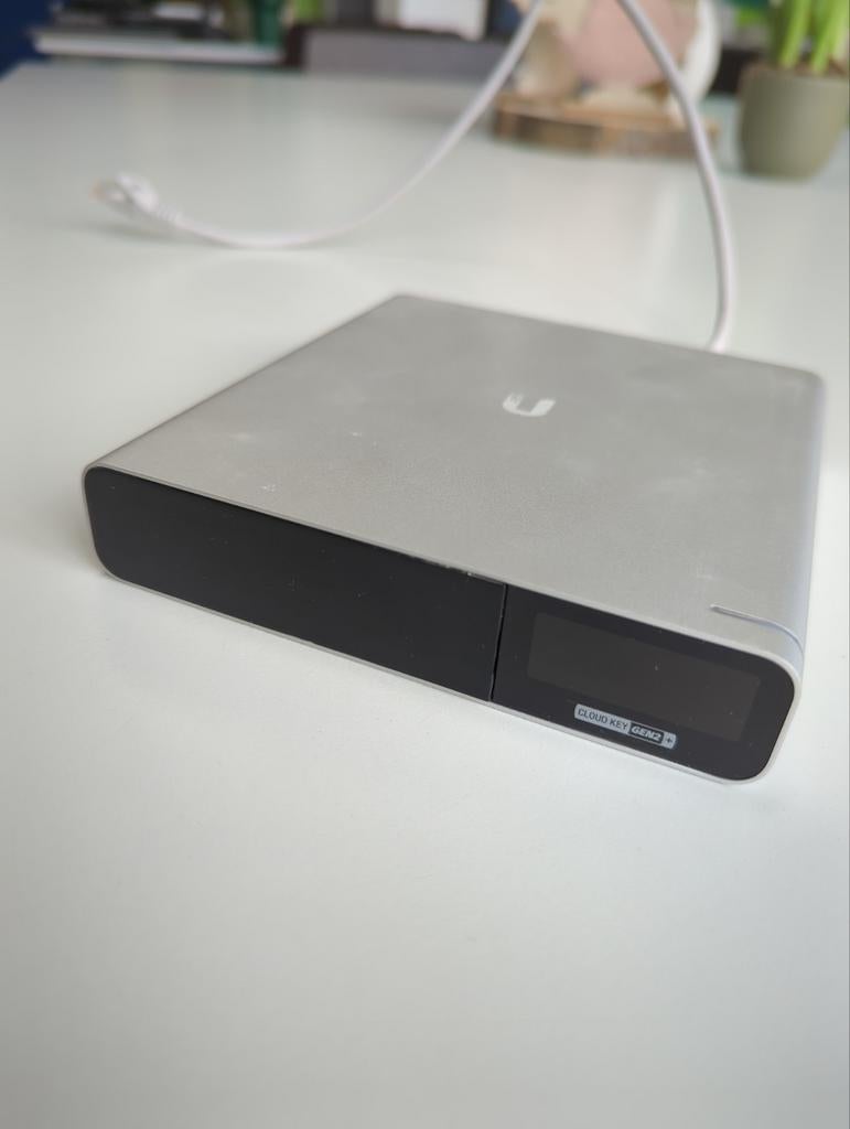 Unifi cloud key gen 2+, Enlèvement