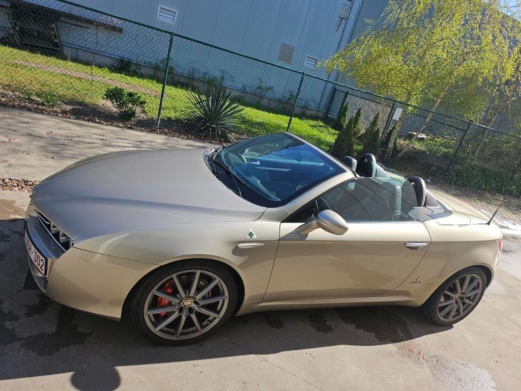 Alfa romeo spider 939  2.2 JTS in topstaat, Autos, Alfa Romeo, Achat, Capteur de lumière, Boîte manuelle, Noir