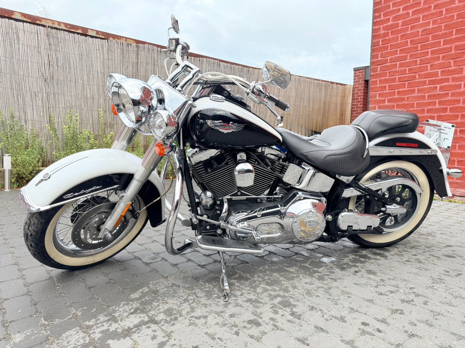 Harley Davidson Softail Deluxe, Motoren, Particulier