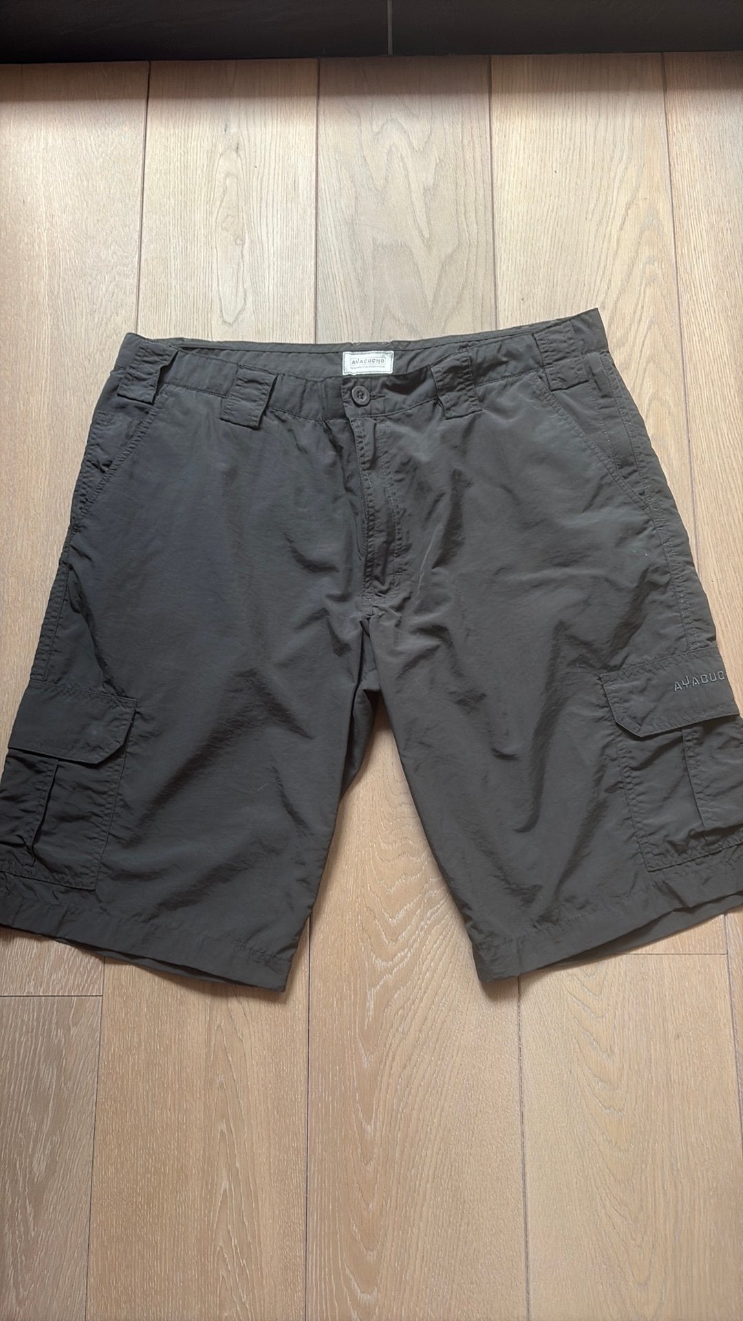 Grijze herenshort. Ayacucho maat EU54. UK44/38”, Enlèvement ou Envoi, Comme neuf