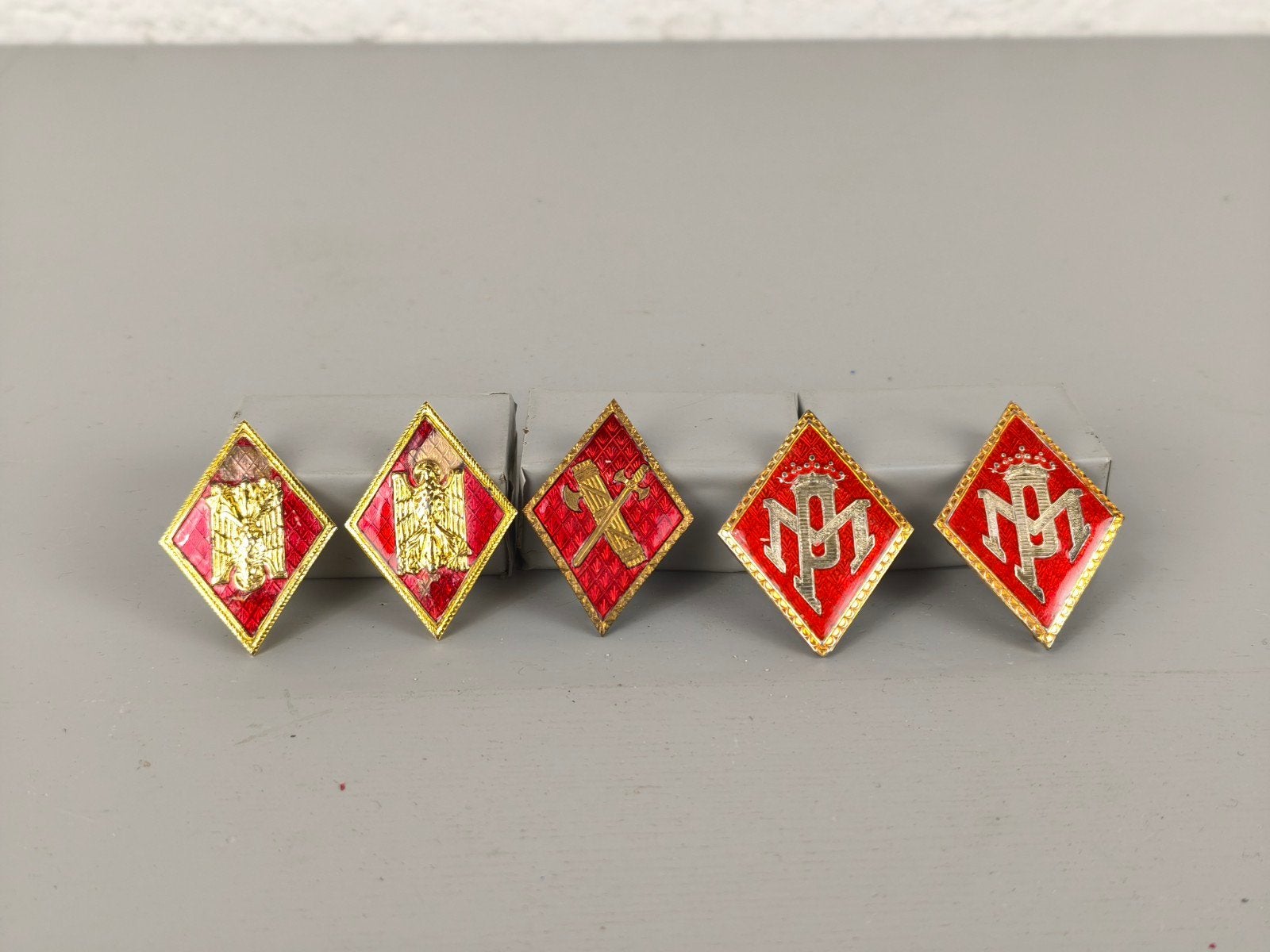 Lotje Spaanse politie medailles, Ophalen of Verzenden, ., ., .