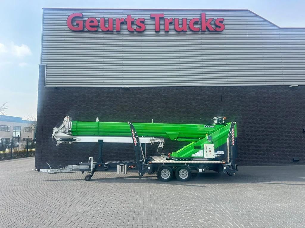 Böcker AHK 36/2400 MONTAGE KRAAN/KRAN/GRUA /CRANE UREN 250, Zakelijke goederen, Machines en Bouw | Kranen en Graafmachines, Kraan