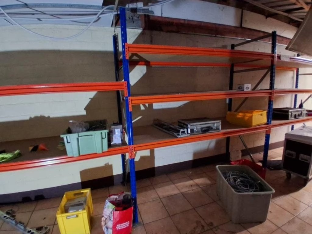 Étagères et rayonnages à palettes, Enlèvement