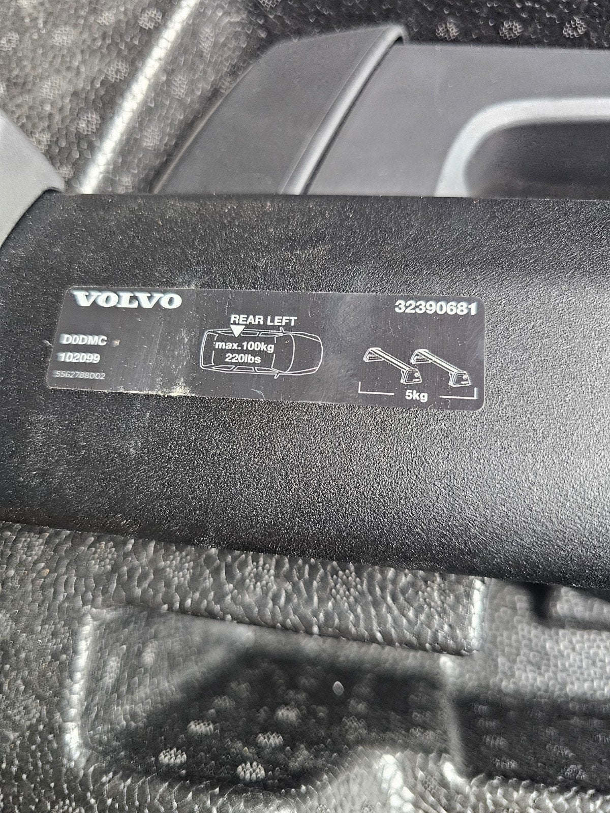 Volvo XE90 dakdragers, Ophalen