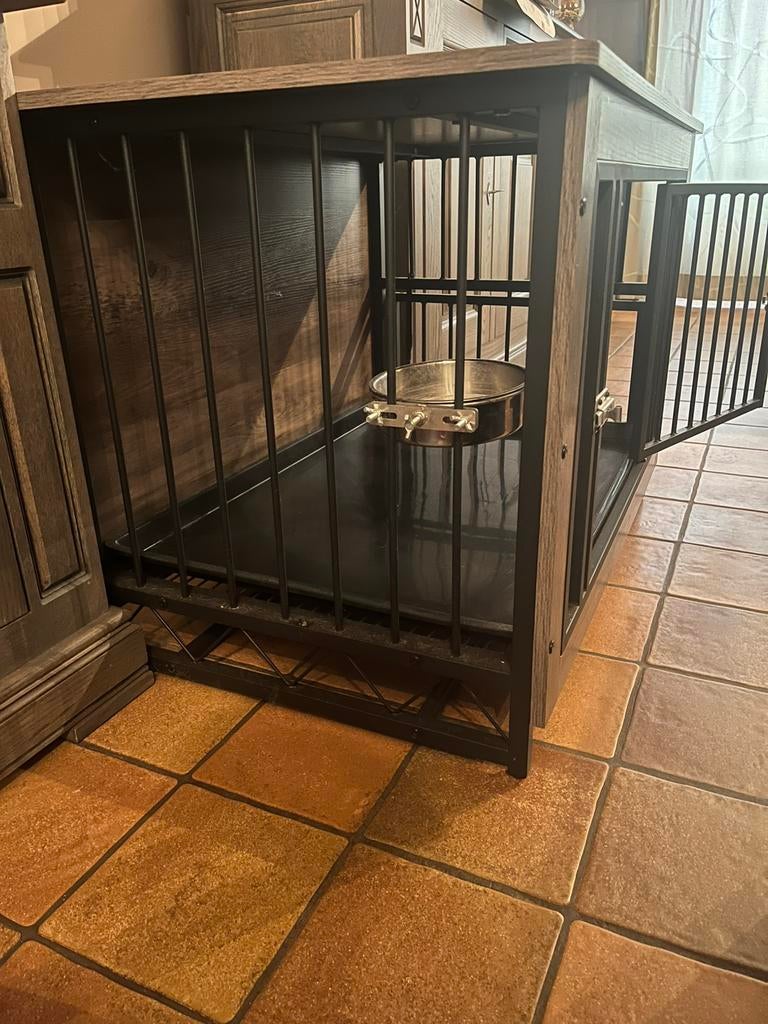 Honden bench met drinkbakje, Dieren en Toebehoren, Ophalen, Zo goed als nieuw