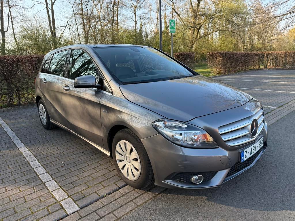 Mercedes B180 Diesel avec historique entretien, Autos, Mercedes-Benz, Cuir, Argent ou Gris, Achat, Entreprise