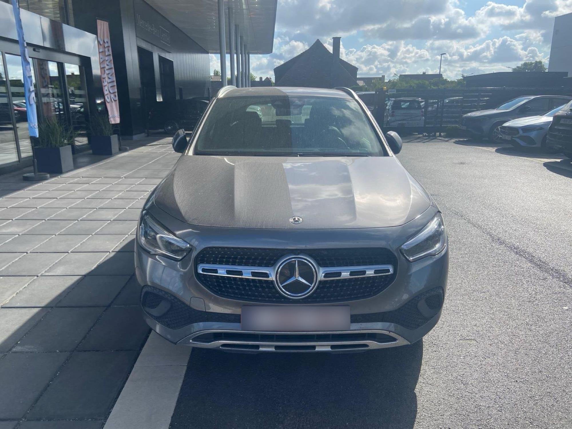 Mercedes-Benz GLA GLA 250 e (automatique), 218 ch, Achat, 1800 kg, Entreprise