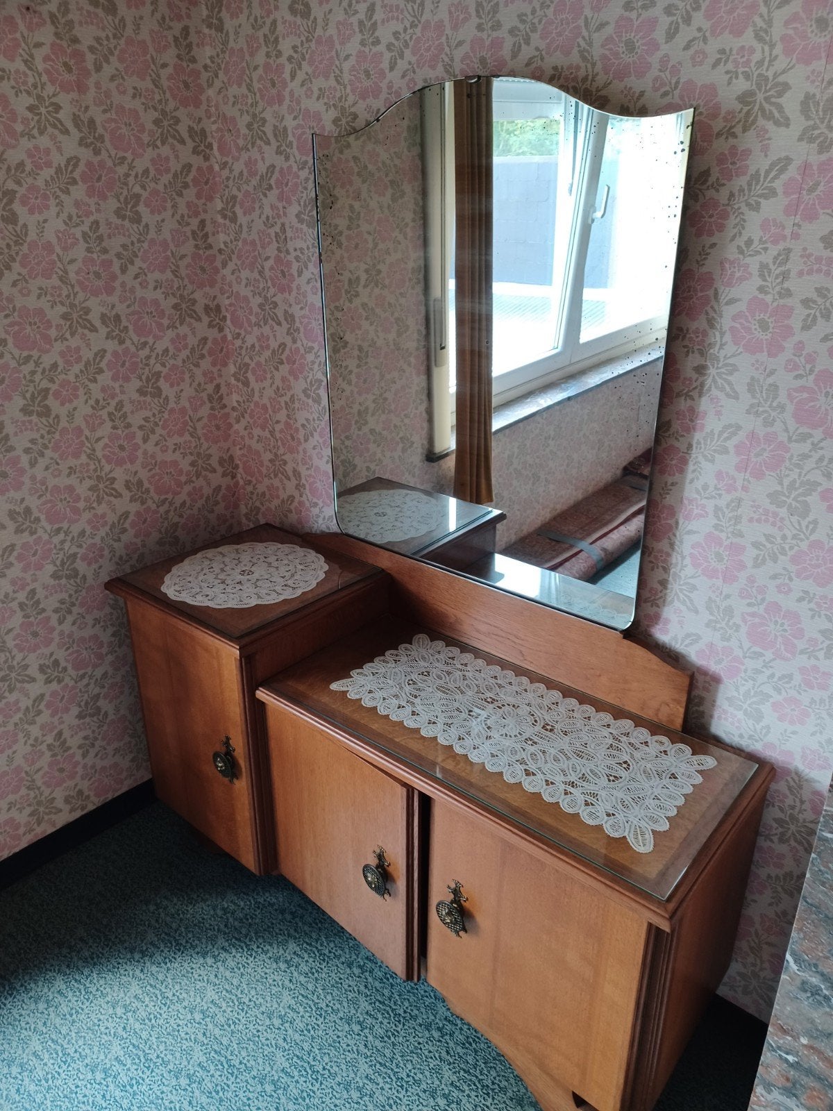 commode met spiegel, Ophalen