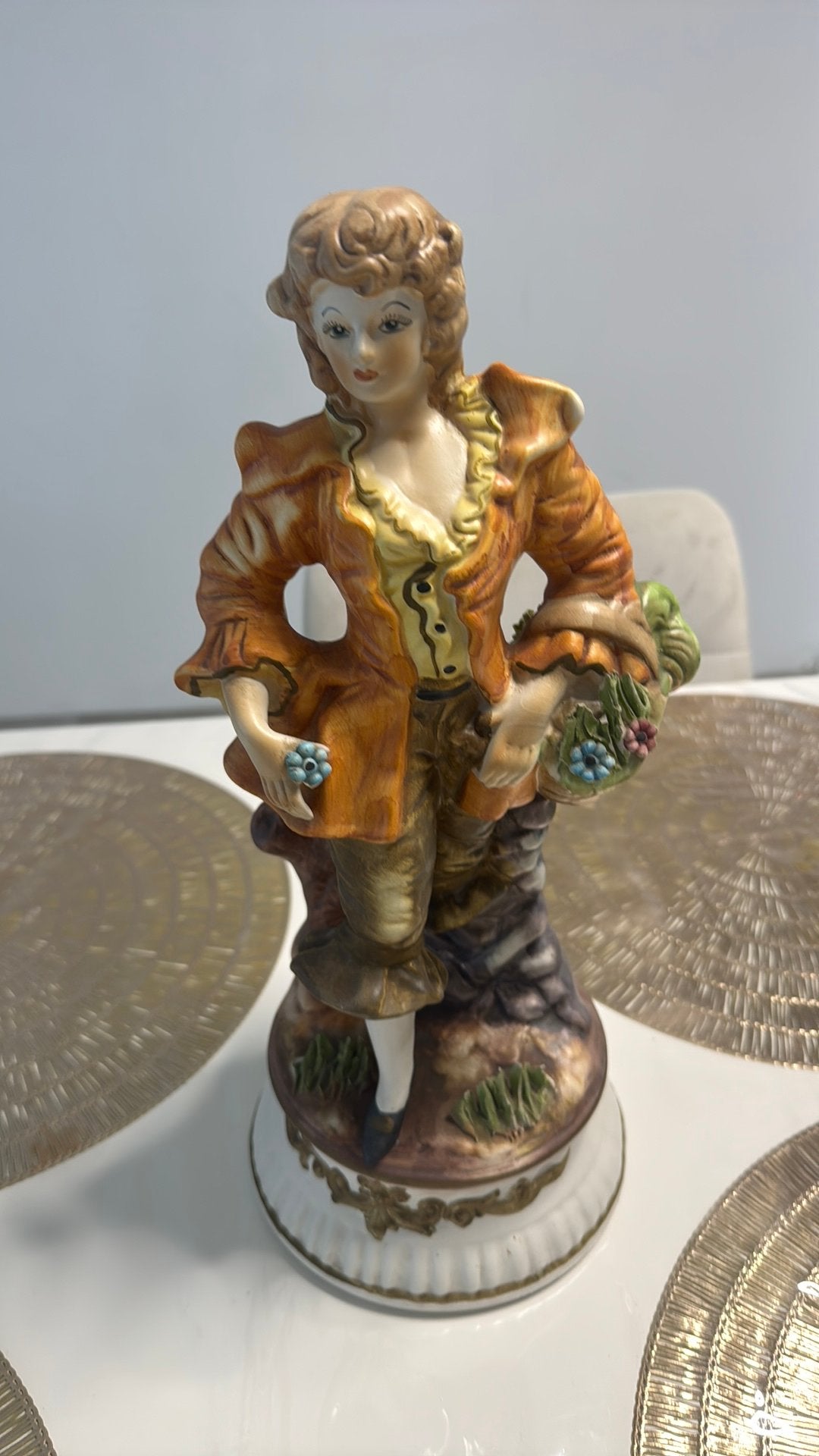 Vintage Capodimonte Porcelain Figurine Hand Painted – Italy, Antiek en Kunst, Ophalen of Verzenden